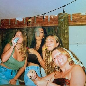 Meet your Posher, Joy